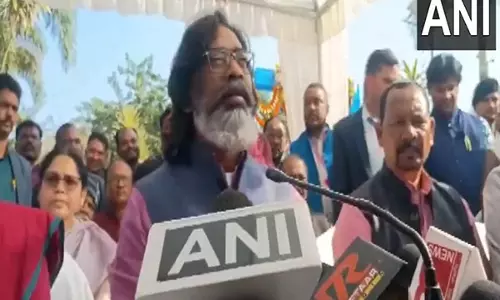 Jharkhand CM ने खरसावां नरसंहार के पीड़ितों को श्रद्धांजलि दी Jharkhand CM ने खरसावां नरसंहार के पीड़ितों को श्रद्धांजलि दी