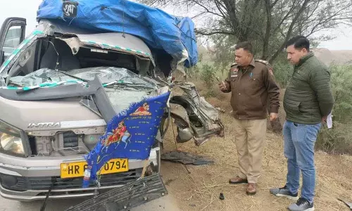 Haryana : चंडीगढ़-हिसार हाईवे पर दुर्घटना में श्रद्धालु की मौत, 15 घायल
