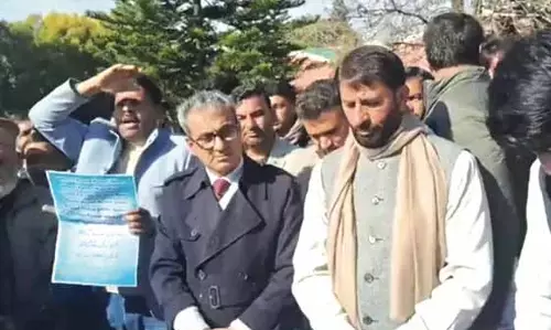 थानामंडी, सुरनकोट के बिश्राम ने राजौरी में राज्य बहाली हस्ताक्षर अभियान शुरू किया