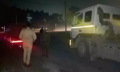 Haryana : फ्लाई ऐश खनन पर नजर: 13 डंपर जब्त, छोड़े गए Haryana : फ्लाई ऐश खनन पर नजर: 13 डंपर जब्त, छोड़े गए