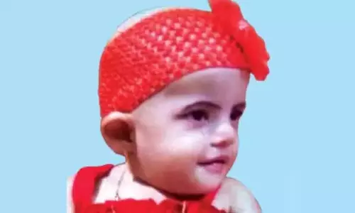 Kerala: ढाई साल की बच्ची के गले में नींबू का टुकड़ा फंस जाने से उसकी मौत Kerala: ढाई साल की बच्ची के गले में नींबू का टुकड़ा फंस जाने से उसकी मौत