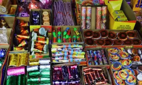 Mizoram: आइजोल में पटाखों पर प्रतिबंध का उल्लंघन करने पर 12 लोग गिरफ्तार Mizoram: आइजोल में पटाखों पर प्रतिबंध का उल्लंघन करने पर 12 लोग गिरफ्तार