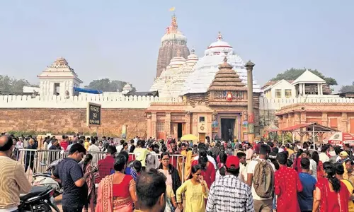 Odisha: भगवान जगन्नाथ के दर्शन के लिए पांच लाख लोग पुरी पहुंचे