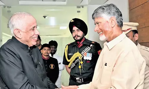 CM Naidu ने निशुल्क बस लागू करने का संकल्प लिया