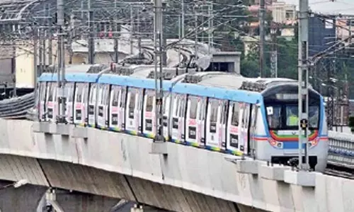 सीएम रेवंत रेड्डी ने Hyderabad के लिए डबल डेकर कॉरिडोर के साथ मेट्रो विस्तार को हरी झंडी दी