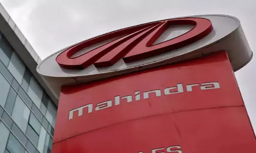 Mahindra & Mahindra शेयर की कीमत में 2.95% ऊपर