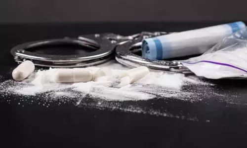 Assam : नए साल की पूर्व संध्या पर कछार पुलिस ने जिरीघाट से हेरोइन जब्त Assam : नए साल की पूर्व संध्या पर कछार पुलिस ने जिरीघाट से हेरोइन जब्त