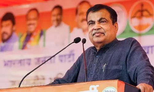 गडकरी ने CM से लोगों की जान बचाने में मदद करने का आग्रह किया