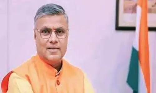 Lucknow: नए साल पर सकारात्मक सोच के साथ आगे बढ़ने की जरूरत: धर्मवीर प्रजापति