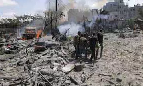 Gaza में इजरायली हमलों में 12 की मौत