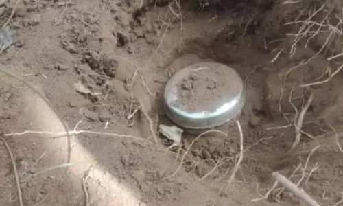गरियाबंद में IED बम बरामद