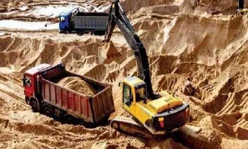 Mayem के ग्रामीणों ने खनन कार्य फिर से शुरू करने से पहले समाधान की मांग की