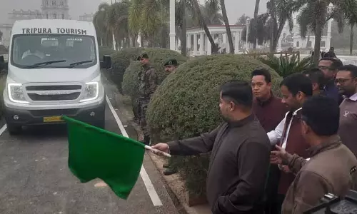 Tripura ने पर्यटन क्षेत्र को बढ़ावा देने के लिए पेडल बोट्स और प्रीमियम बसें शुरू कीं Tripura ने पर्यटन क्षेत्र को बढ़ावा देने के लिए पेडल बोट्स और प्रीमियम बसें शुरू कीं