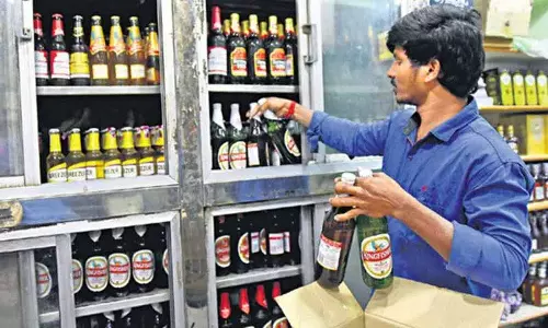 New Year से पहले चार दिनों में शराबियों ने रिकॉर्ड 926 करोड़ रुपये की शराब पी ली