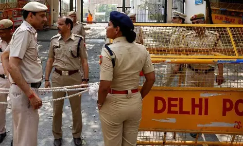 Assam :  दिल्ली पुलिस ने राष्ट्रीय राजधानी में अवैध रूप से रह रहे