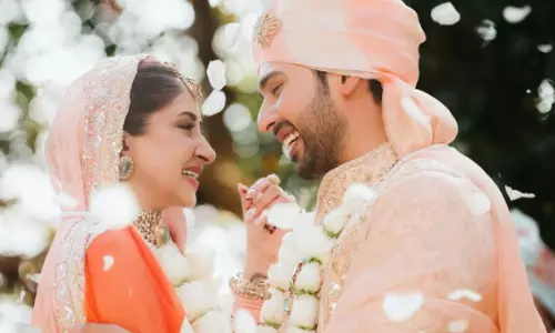 सिंगर अरमान मलिक और आशना श्रॉफ ने रचाई शादी, शेयर की खूबसूरत तस्वीरें सिंगर अरमान मलिक और आशना श्रॉफ ने रचाई शादी, शेयर की खूबसूरत तस्वीरें