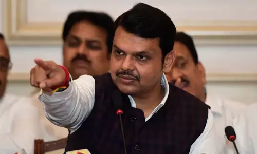 Fadnavis का लालू यादव पर तीखा प्रहार