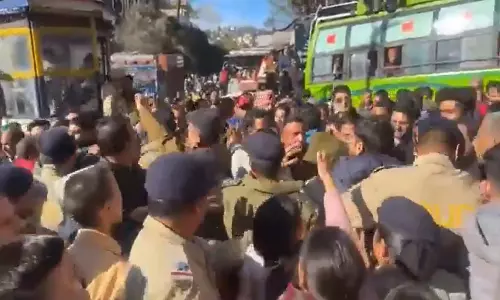 Himachal Pradesh के चंबा में पुलिस ने होटल मैनेजर की कथित तौर पर हत्या कर दी