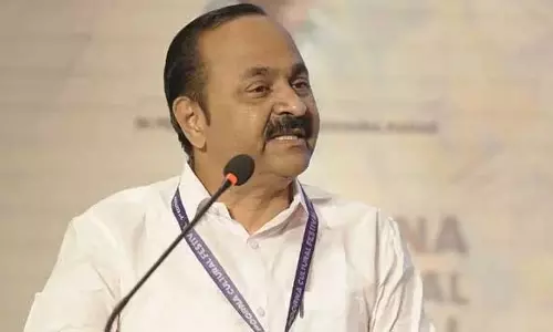 Kerala : सनातन धर्म हमारी संस्कृति है, सीएम ने गलत व्याख्या की Kerala : सनातन धर्म हमारी संस्कृति है, सीएम ने गलत व्याख्या की