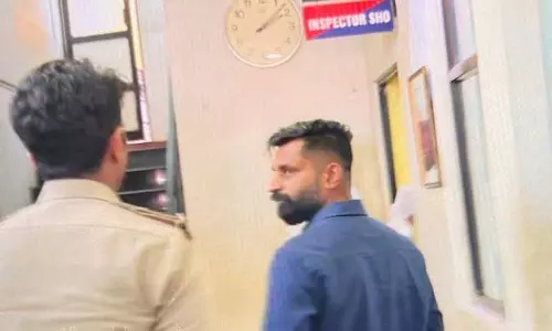Kerala : पुलिस ने कहा कि दिव्या उन्नी को भी अमेरिका जाने के बावजूद बुलाया जाएगा Kerala : पुलिस ने कहा कि दिव्या उन्नी को भी अमेरिका जाने के बावजूद बुलाया जाएगा