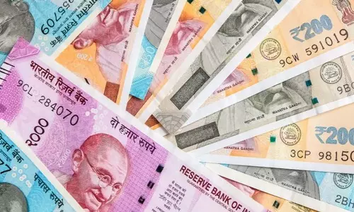 वर्ष 2025 में डॉलर के मुकाबले रुपये में मामूली गिरावट आएगी- Report वर्ष 2025 में डॉलर के मुकाबले रुपये में मामूली गिरावट आएगी- Report