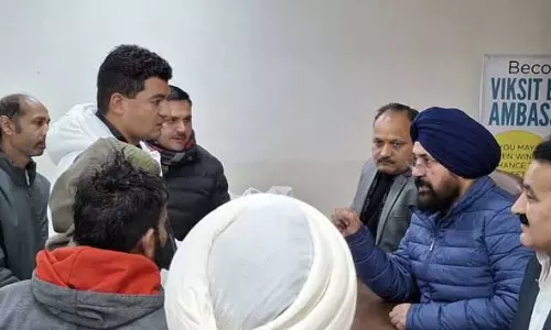 Dr. Narendra Singh ने भाजपा मुख्यालय में लगाया जनता दरबार Dr. Narendra Singh ने भाजपा मुख्यालय में लगाया जनता दरबार