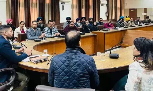बेहतर प्रदर्शन के लिए क्षेत्र भ्रमण को अधिकतम करें: DC to officers