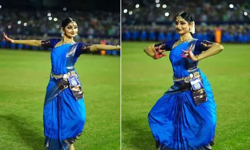 Kerala : पूछताछ की खबरों के बीच अभिनेत्री दिव्या उन्नी अमेरिका लौटीं Kerala : पूछताछ की खबरों के बीच अभिनेत्री दिव्या उन्नी अमेरिका लौटीं