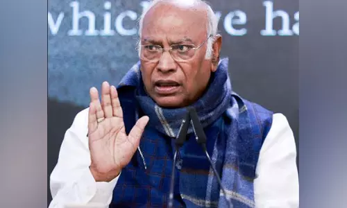 केंद्र के पास आर्थिक संकट का कोई समाधान नहीं है: Mallikarjun Kharge