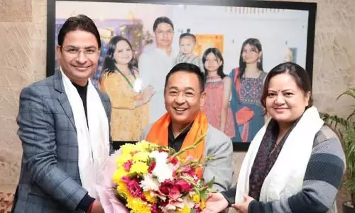 Sikkim के सीएम तमांग ने दार्जिलिंग के सांसद राजू बिस्ता से मुलाकात
