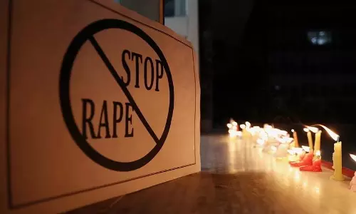 Thane : लॉज की महिला सुरक्षा गार्ड को नशीला पदार्थ पिलाकर किया बलात्कार Thane : लॉज की महिला सुरक्षा गार्ड को नशीला पदार्थ पिलाकर किया बलात्कार
