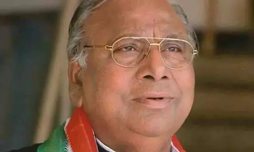 Hanumantha Rao ने नलगोंडा बलात्कार मामलों पर तेलंगाना के मुख्य न्यायाधीश को पत्र लिखा Hanumantha Rao ने नलगोंडा बलात्कार मामलों पर तेलंगाना के मुख्य न्यायाधीश को पत्र लिखा