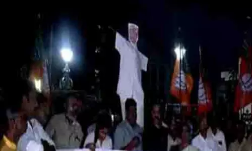 सनातन धर्म पर कथित टिप्पणी के खिलाफ BJP कार्यकर्ताओं ने केरल के मुख्यमंत्री के खिलाफ किया प्रदर्शन