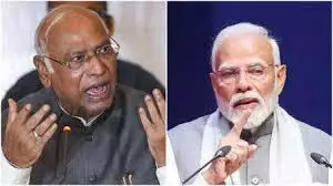 मोदी सरकार ने आर्थिक उथल-पुथल पैदा की: Kharge