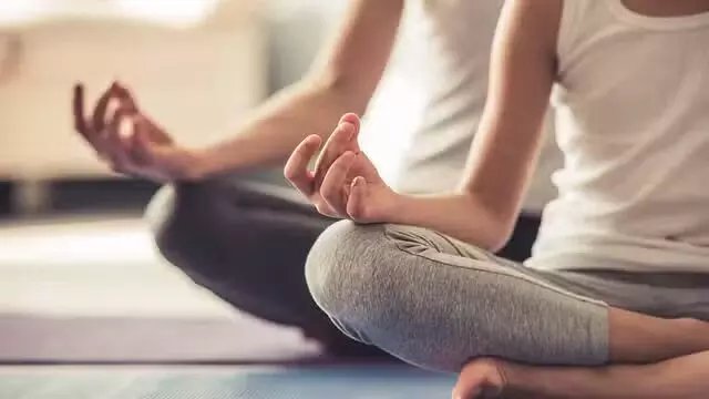 Yoga Tips: खुल जाएंगी ब्लॉक नसें,सिर्फ 10 मिनट करें इन योगासनों का अभ्यास