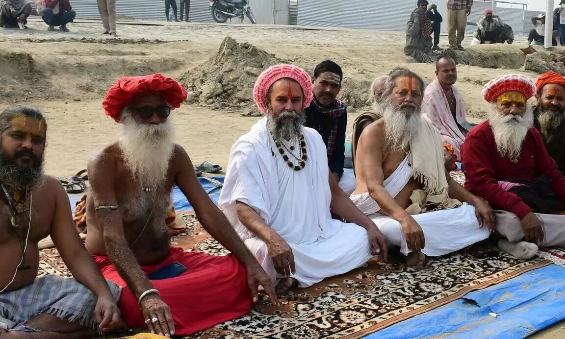 Prayagraj: खालसों ने मेला प्रशासन पर नाराजगी जाहिर की