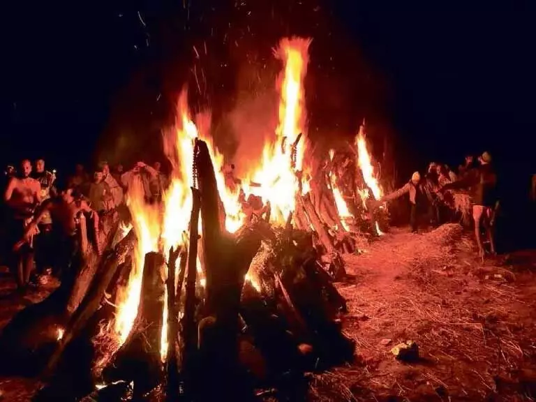 Sambalpur के एक ग्रामीण ने जातिगत बहिष्कार के दो दिन बाद अपने पिता का अंतिम संस्कार किया