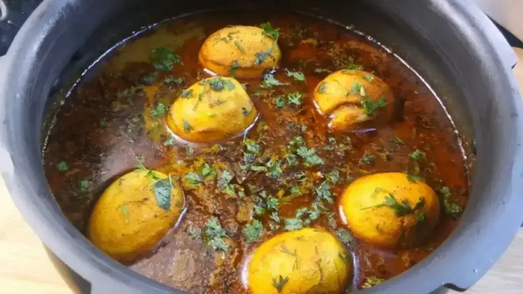 Anda Rassa Recipe: महाराष्ट्रीयन स्टाइल में बनाएं अंडा  रस्सा