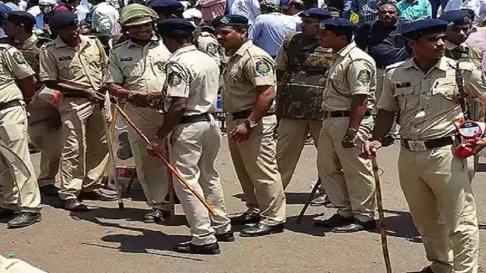 Assam : छात्रा ने की आत्महत्या की कोशिश, एक्स पर पोस्ट के बाद असम पुलिस ने बचाया