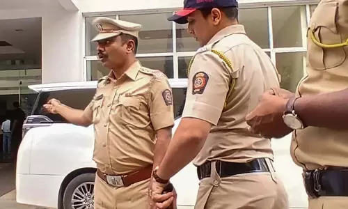 फ्लैट में मां-बेटे की हत्या, गैस की गंध आने पर पहुंचे रहवासी तो मिली 2 लाशें