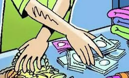 Lakhimpur Kheri:  चोरों ने ज्वैलर्स की दुकान को बनाया निशाना