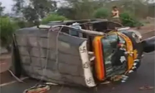 Haryana: ऑटो पलटने से मजदूर की मौत, 4 घायल Haryana: ऑटो पलटने से मजदूर की मौत, 4 घायल