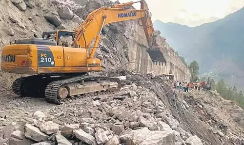 c मलबा निपटान से चारधाम सड़क परियोजना प्रभावित c मलबा निपटान से चारधाम सड़क परियोजना प्रभावित