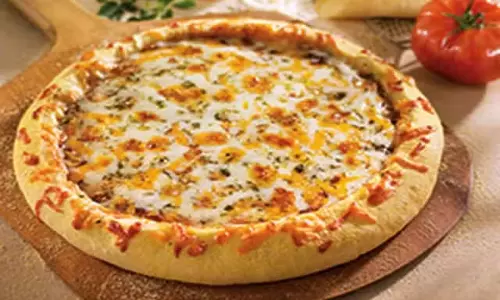 Recipe: घर में तैयार करें फटाफट तवा पिज्जा Recipe: घर में तैयार करें फटाफट तवा पिज्जा