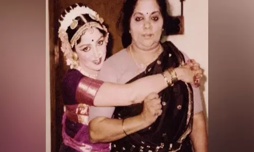 Hema Malini ने अपनी माँ को उनकी जयंती पर श्रद्धांजलि दी