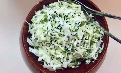 हॉर्सरैडिश और सौंफ़ के साथ कोलस्लॉ रेसिपी