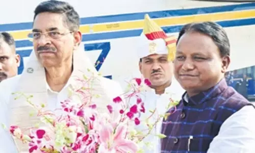 नए राज्यपाल Hari Babu कंभमपति पहुंचे, शुक्रवार को शपथ लेंगे नए राज्यपाल Hari Babu कंभमपति पहुंचे, शुक्रवार को शपथ लेंगे