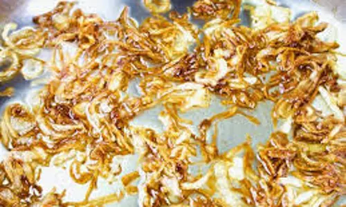 Cooking Tips: कम तेल में प्याज को गोल्डन ब्राउन फ्राई करने में नहीं लगेगा ज्यादा समय, आजमाएं ये ट्रिक