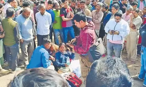 ओडिशा में ट्रक ने सात साल के बच्चे को कुचला, स्थानीय लोगों ने छह घंटे तक NH जाम किया ओडिशा में ट्रक ने सात साल के बच्चे को कुचला, स्थानीय लोगों ने छह घंटे तक NH जाम किया