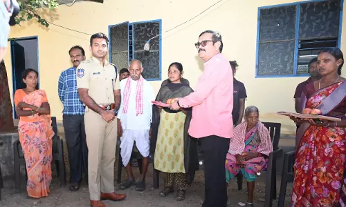 SP ने माओवादी नेताओं के परिजनों से आत्मसमर्पण की अपील करने का आग्रह किया